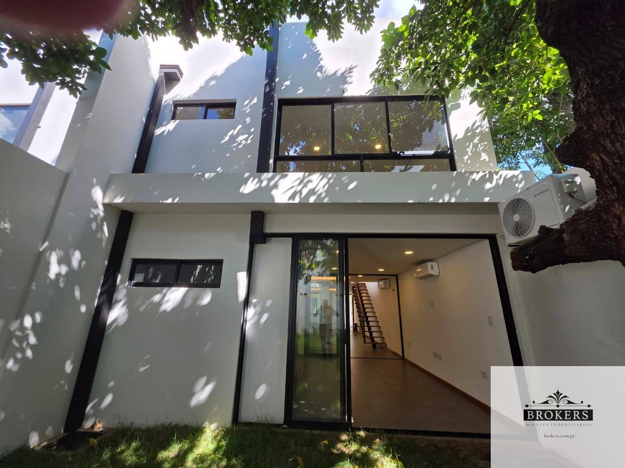 Casa en venta en Luque — foto 2