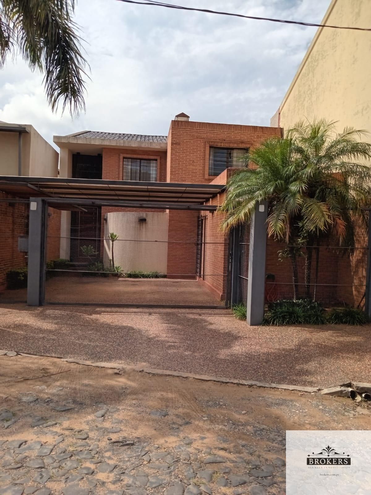 Casa en alquiler en Mburucuyá