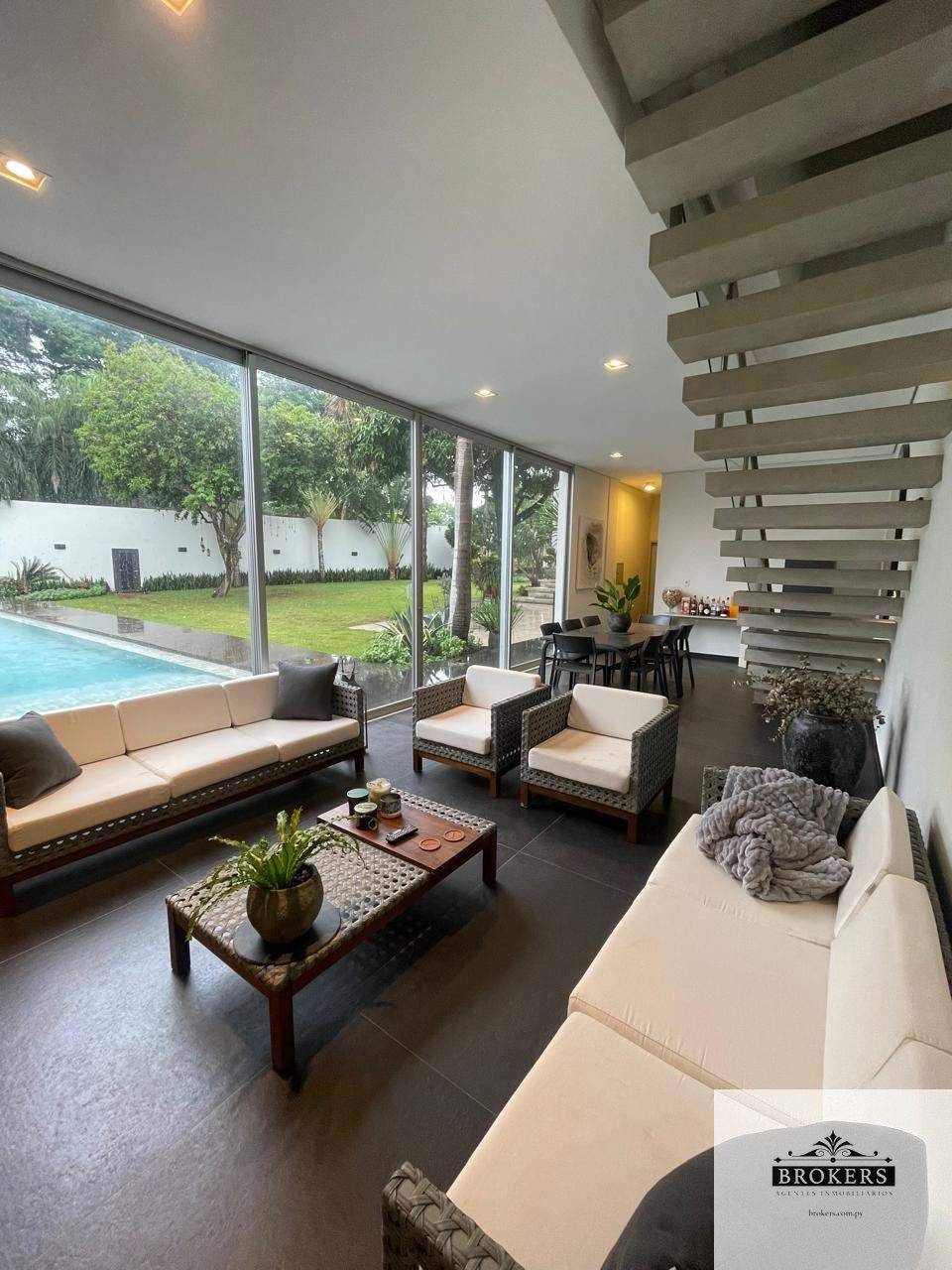 Alquilo Exclusiva Casa Amoblada De 4 Dormitorios Con Piscina En Fdo Zona Norte — foto 3