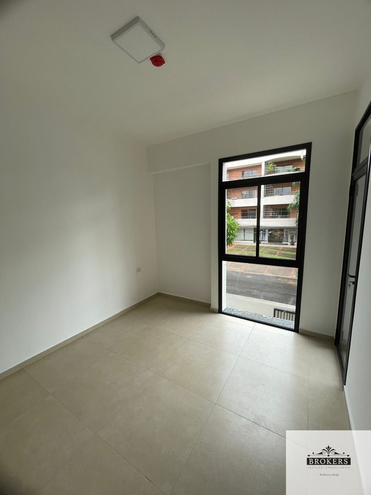 Departamento 1 Dormit a estrenar c/ cochera en Los Laureles — foto 3