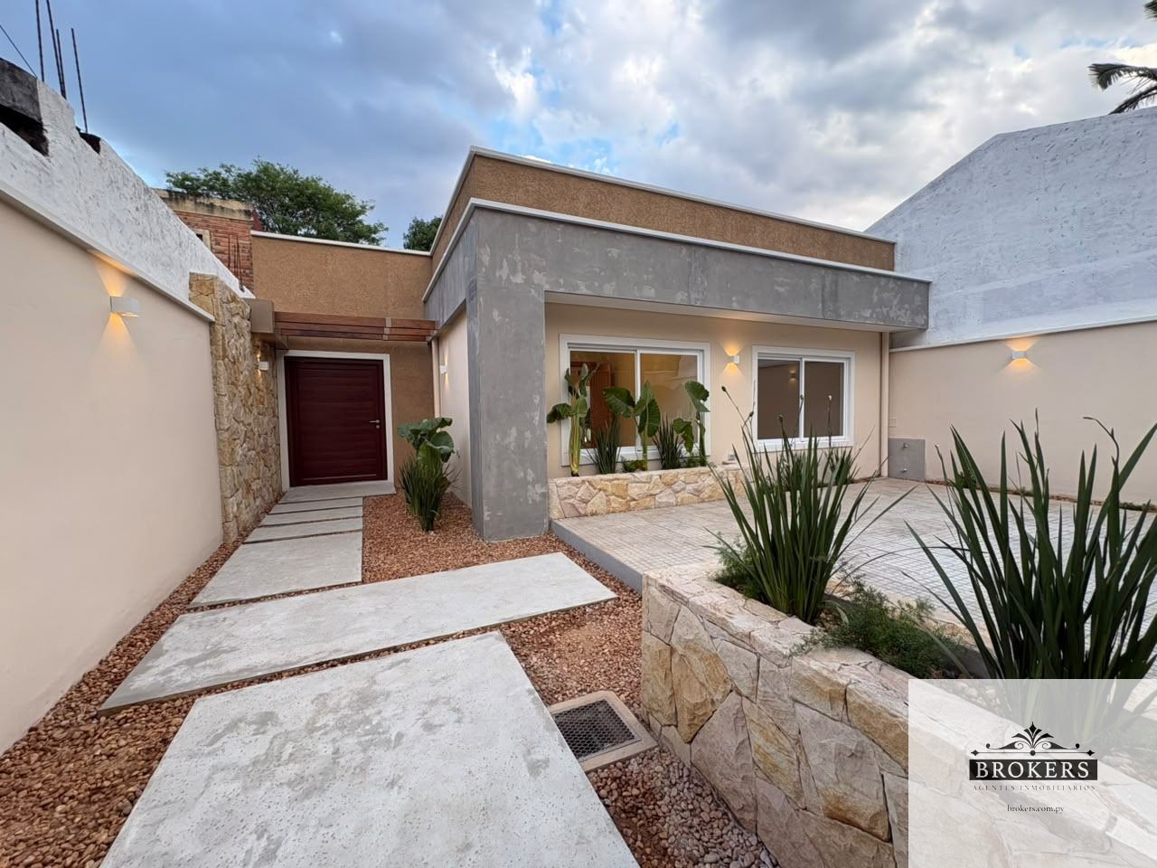 Casa en venta en Ycuá Satí