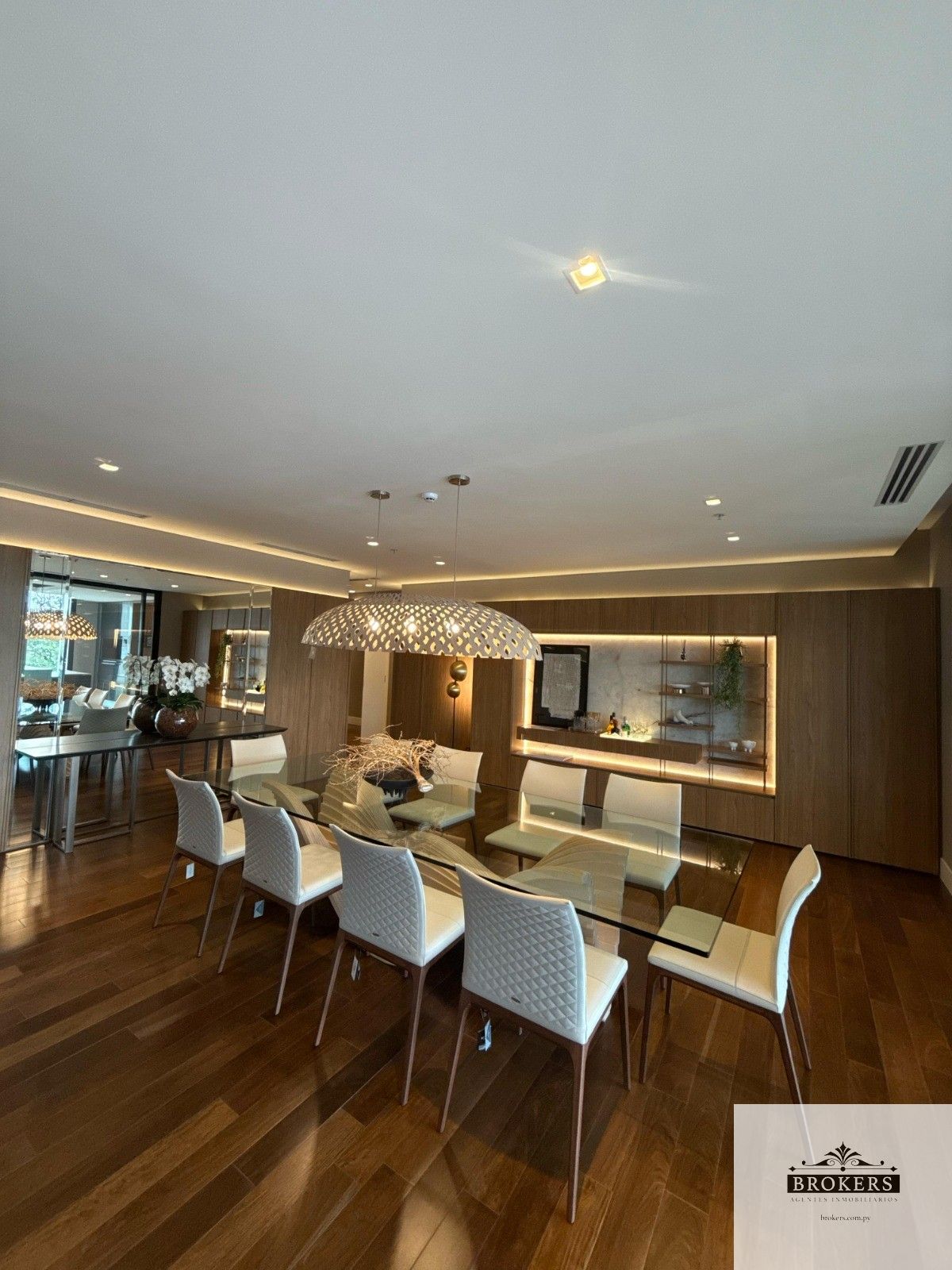 Vendo Exclusivo Depto De 352 m2, 3 Cocheras y Baulera En Barrio Carmelitas — foto 3