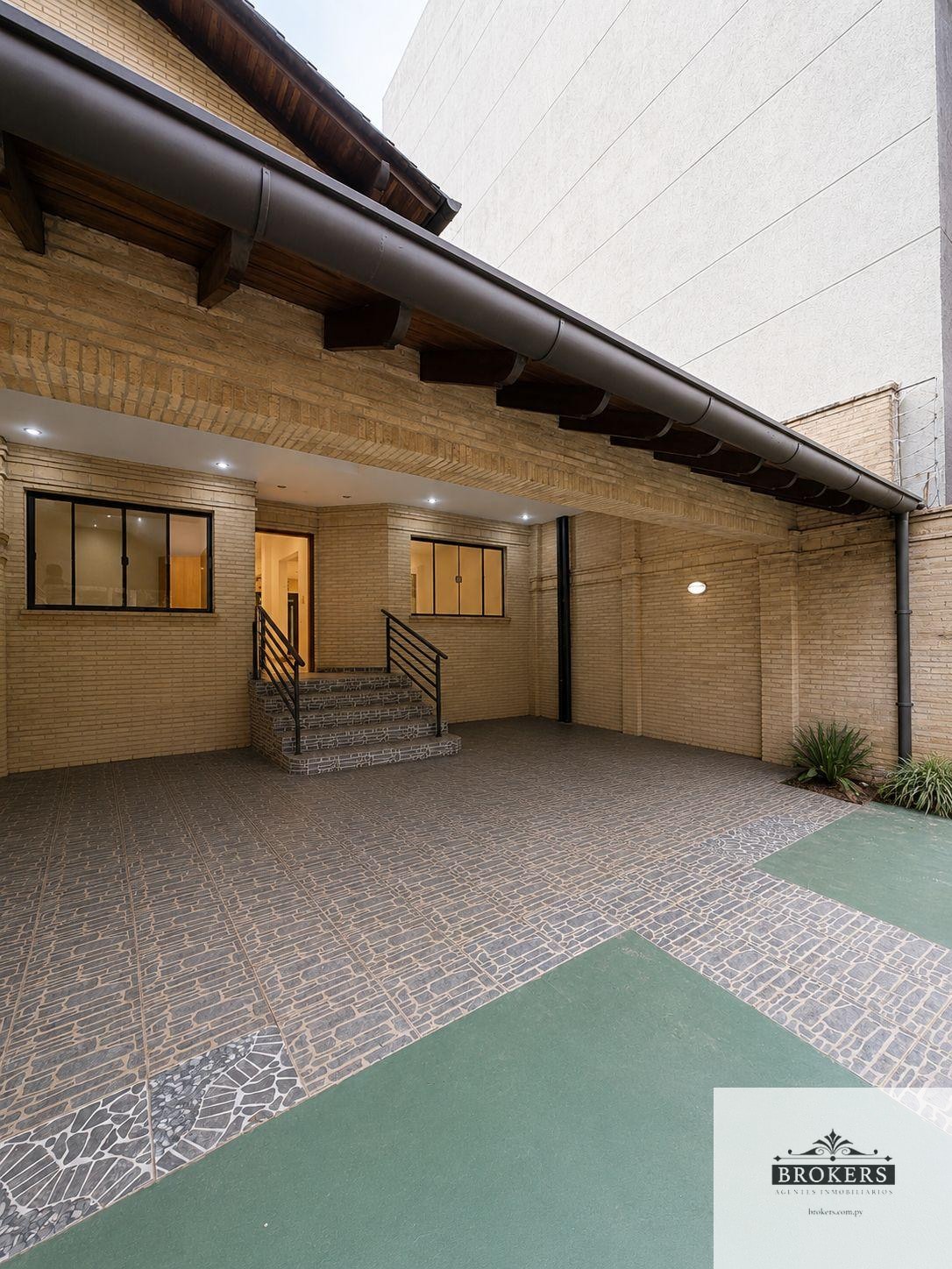Casa en alquiler en Villa Morra