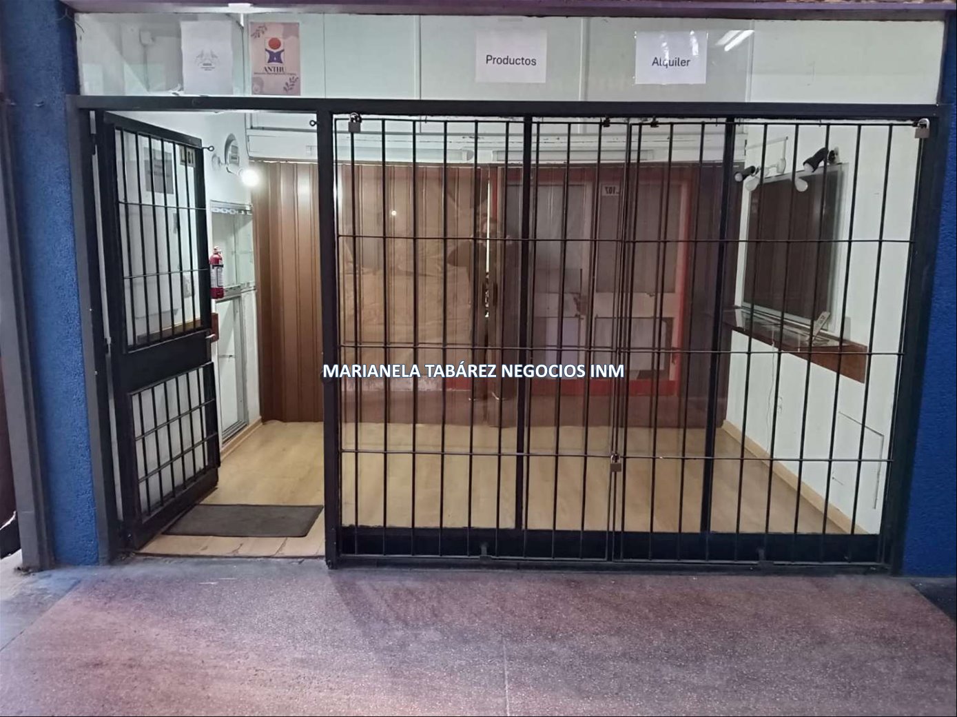 Alquiler Local con  baño y Kitchenette en Centro Comercial Parque Posadas