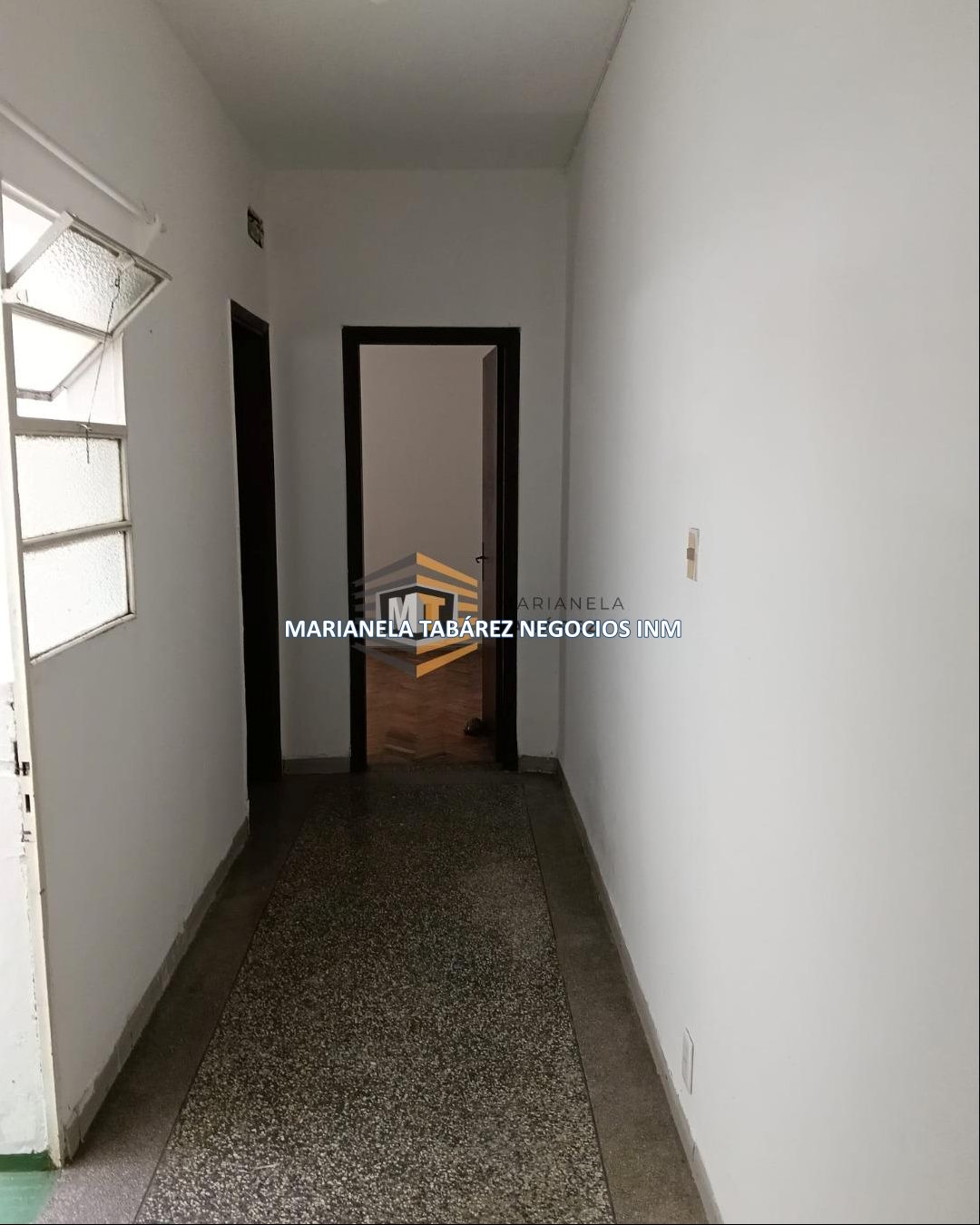 Alquiler Hermosa Casa 1 dorm.   al frente en Parque Rodo, con 2 patios y a pasos de Facultad Comunicación y  economía · Foto 8