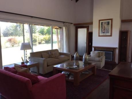 Casa 4 Dormitorios En La Tahona