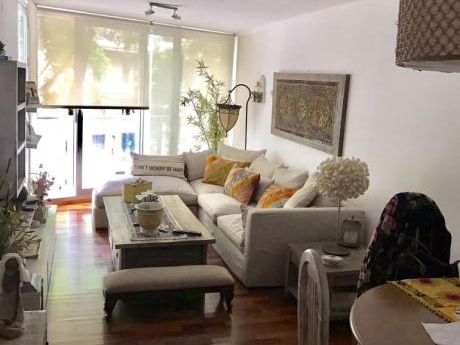 Moderno Apartamento Sobre Ellauri. Con Renta.