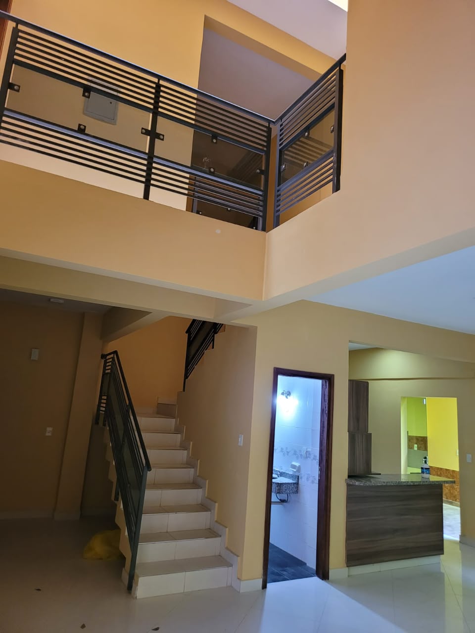 ALQUILO HERMOSO DUPLEX EN LAMBARE — foto 3