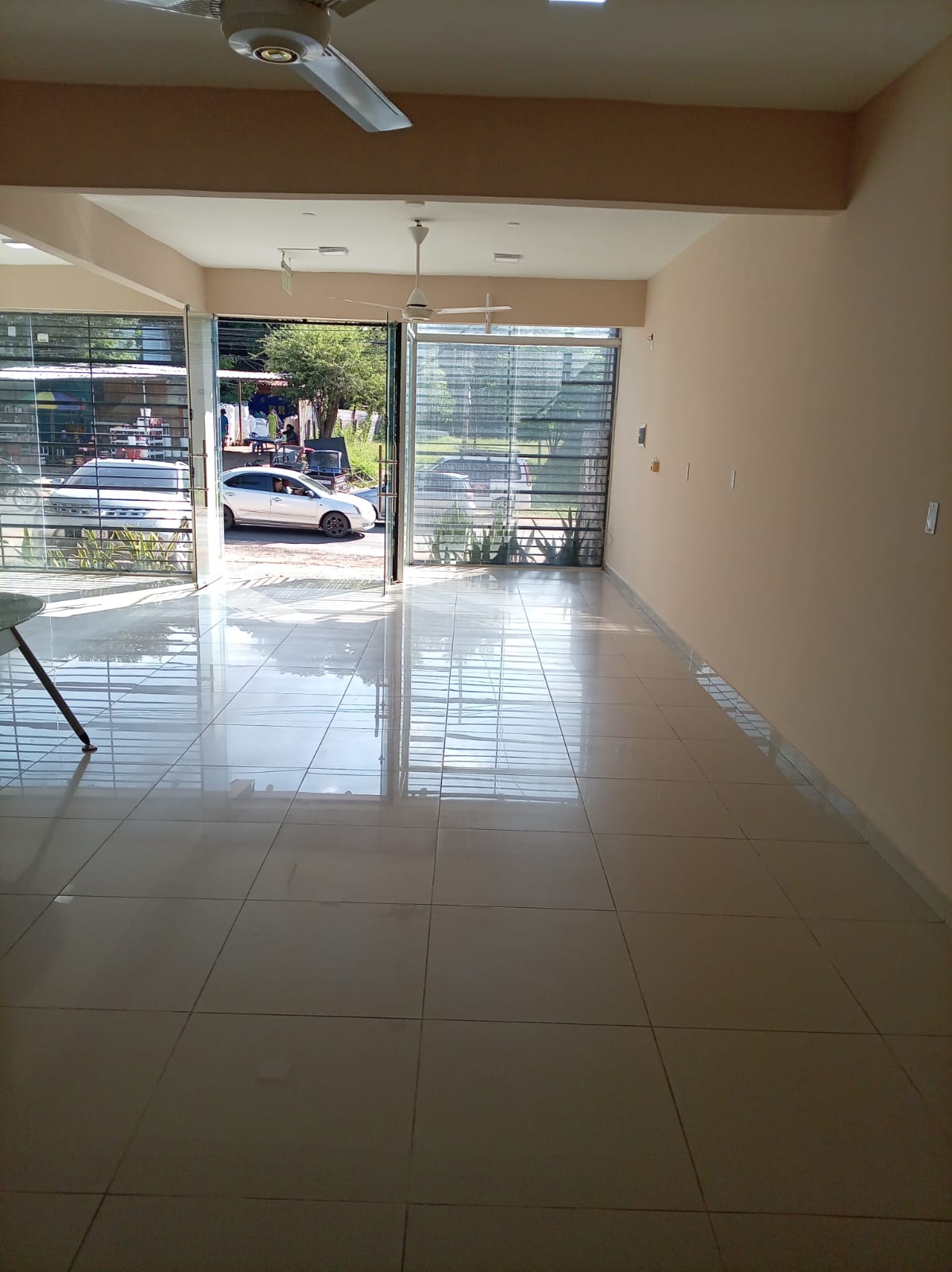 En Alquiler Local Comercial Sobre Ruta Luque Limpio — foto 3