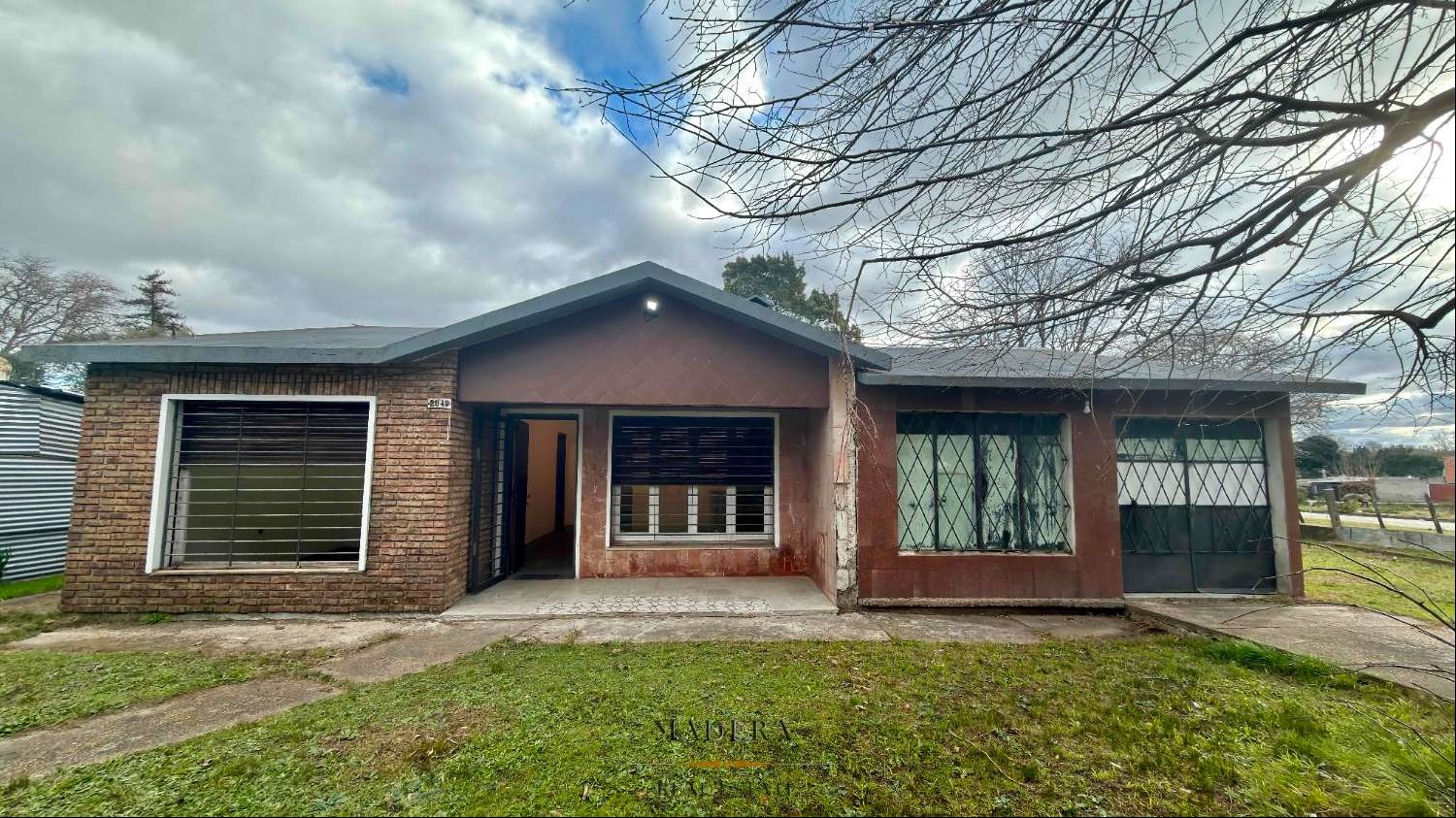 En venta Padrón Único con más de 1.000 m² : Casa + local comercial + Deposito, enorme potencial y múltiples posibilidades