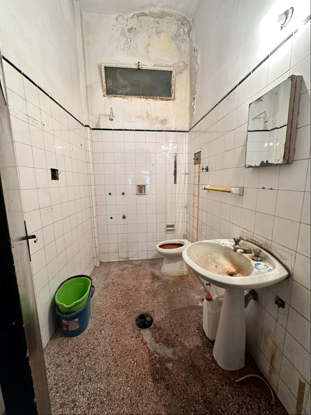 Alquiler y Venta Gran Local Comercial en Unión Sobre 8 de Octubre · Foto 3