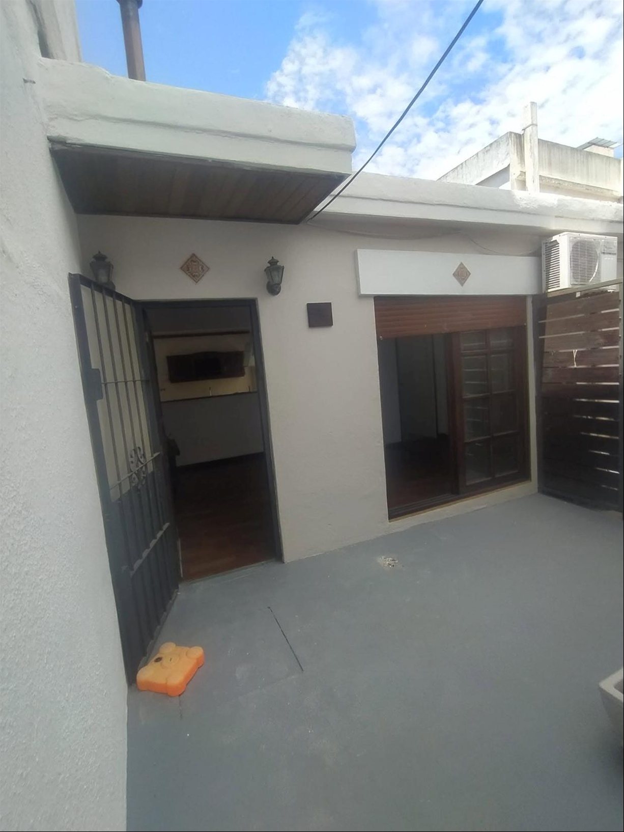 Alquiler Apartamento 2 Dormitorios , patio en Malvín a una cuadra Rambla · Foto 11
