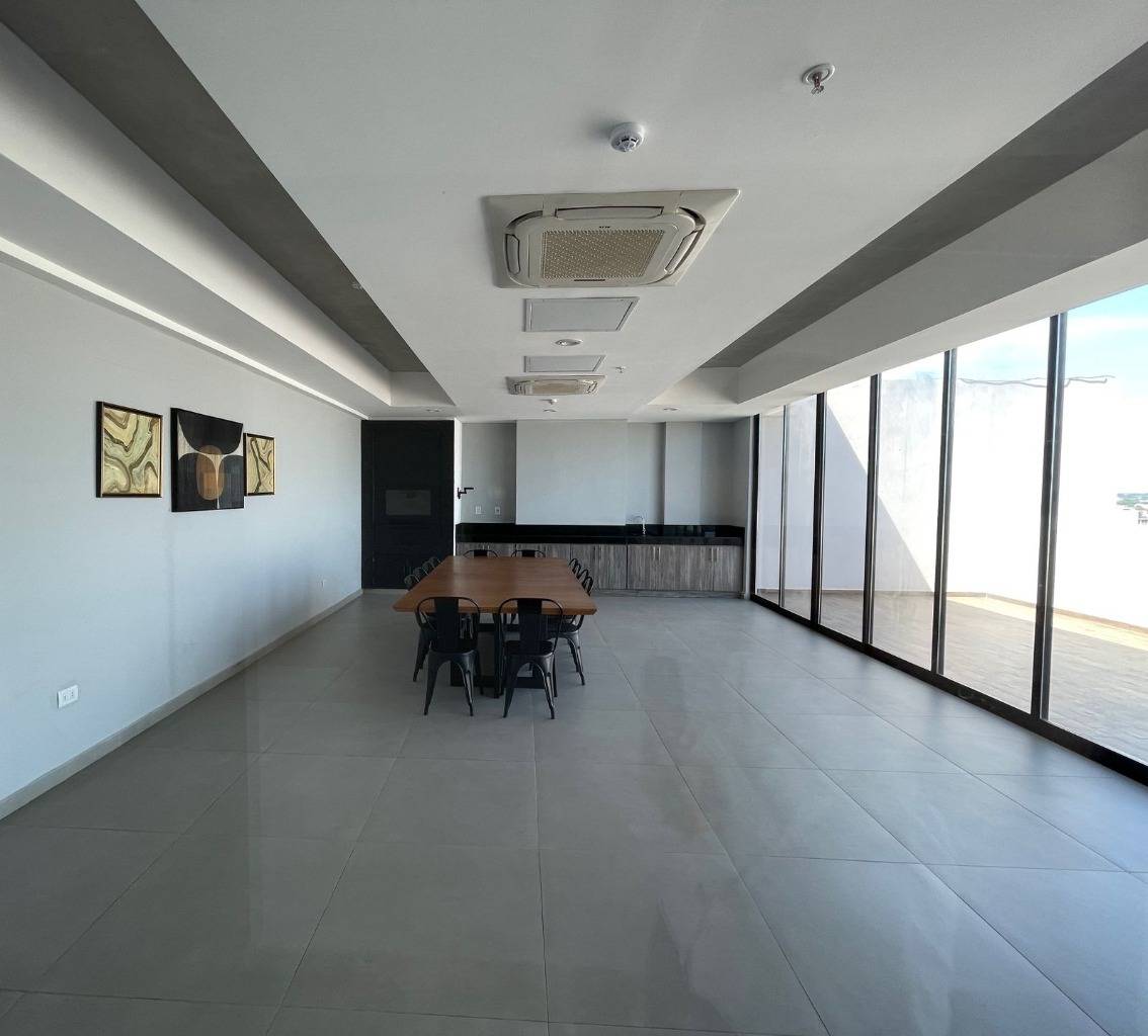 ALQUILO AMPLIO DEPARTAMENTO CON ESPECTACULAR VISTA EN EDIFICIO TORRE AUGUSTA — foto 2
