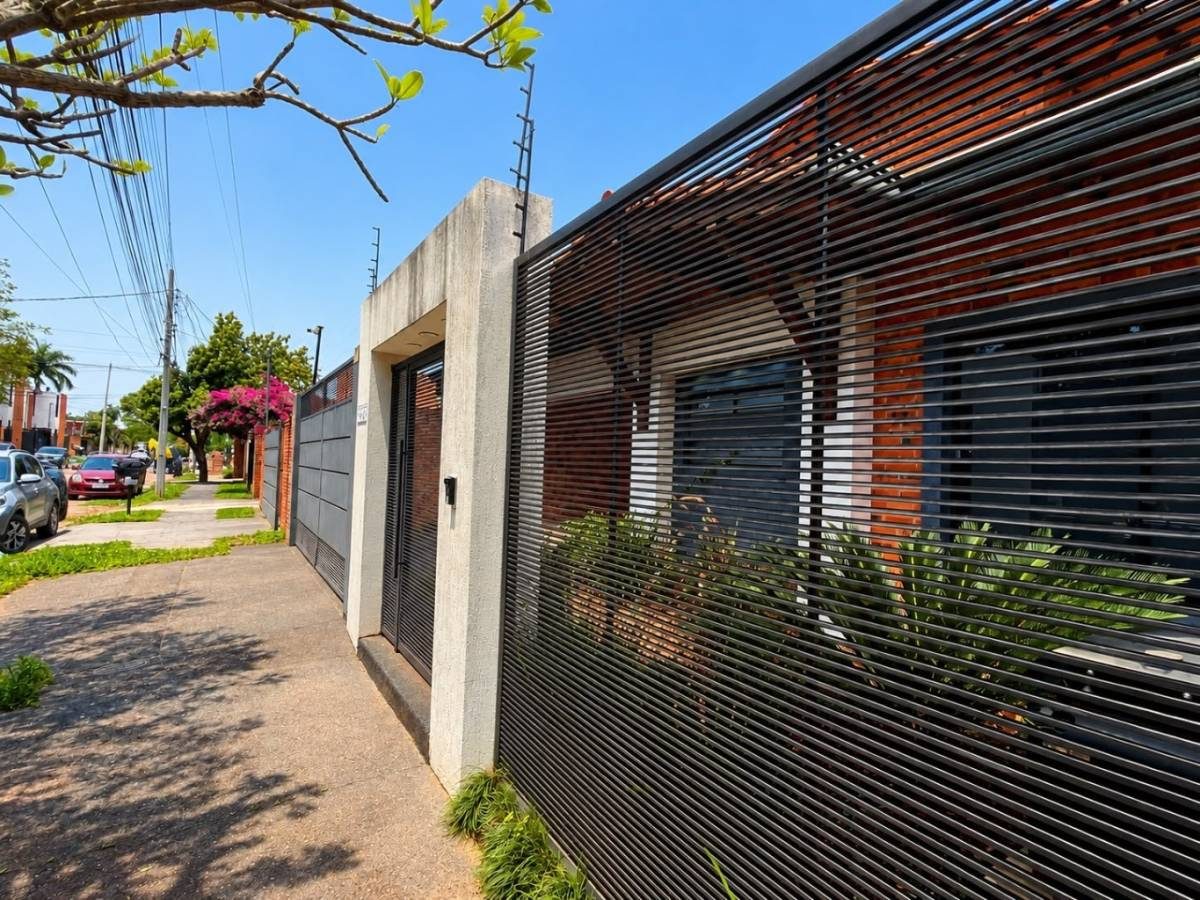 RESIDENCIA EN ALQUILER | CUARTO BARRIO – LUQUE — foto 3