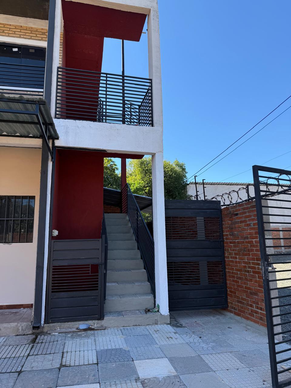 ALQUILO MONOAMBIENTE EN SAN LORENZO A PASOS DEL PALACIO DE JUSTICIA — foto 3