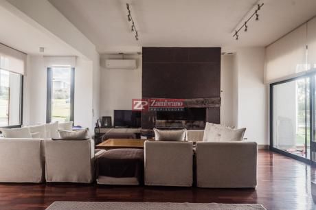 Impecable Casa De 3 En La Tahona