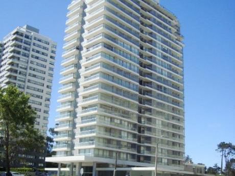 Apartamento En Venta 3 Dormitorios