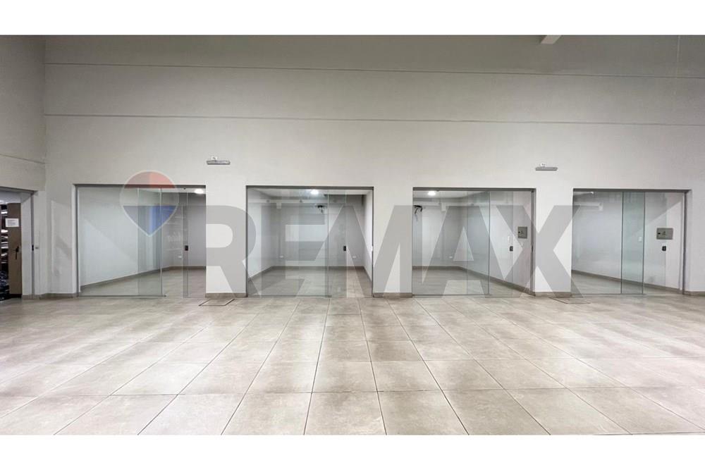Local Comercial - Alquiler, No lo pierdas! — foto 3