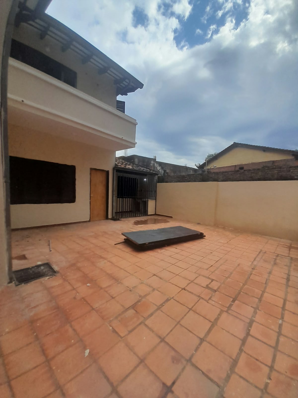 ALQUILO CASA EN LUQUE ZONA CENTRO COD 059* — foto 3