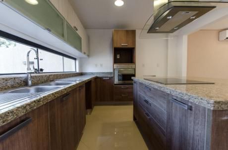 Alquilo Amplio Duplex Minimalista Z/ Lawn Tennis Club / Bo. Mburucuya