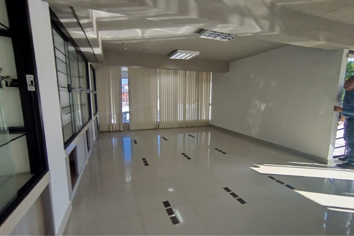 Oficina-Alquiler-Teniente Vera 1766, Ycuá Satí, Asunción — foto 3