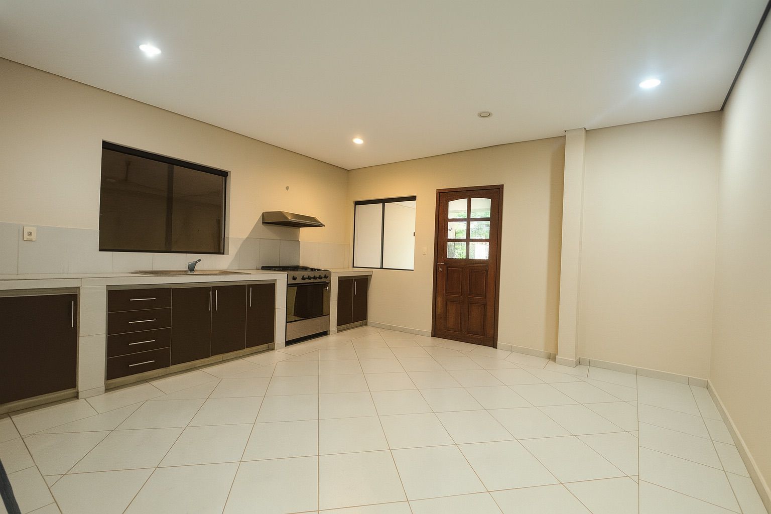 EN VENTA – CASA EN BARRIO MARISCAL ESTIGARRIBIA ASUNCIÓN — foto 2