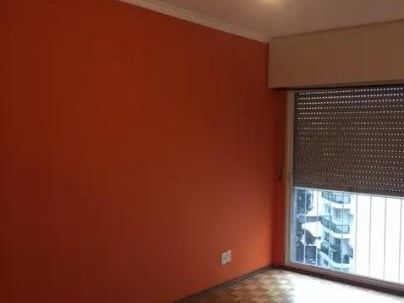 Guayabos Y Jackson, Piso 7,41mts, A Pasos De Universidad De Psicologia, $17.000,