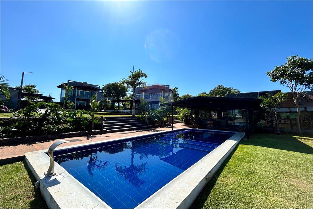 Casa - Venta - Encarnación, Paraguay — foto 2