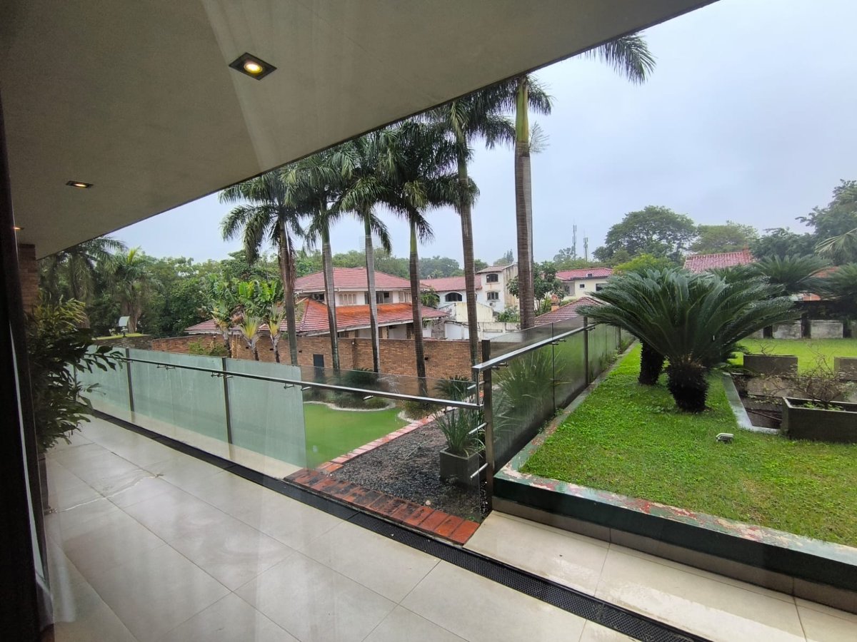 ALQUILO RESIDENCIA EXCLUSIVA DE 3 NIVELES EN VILLA MORRA!!!! — foto 3