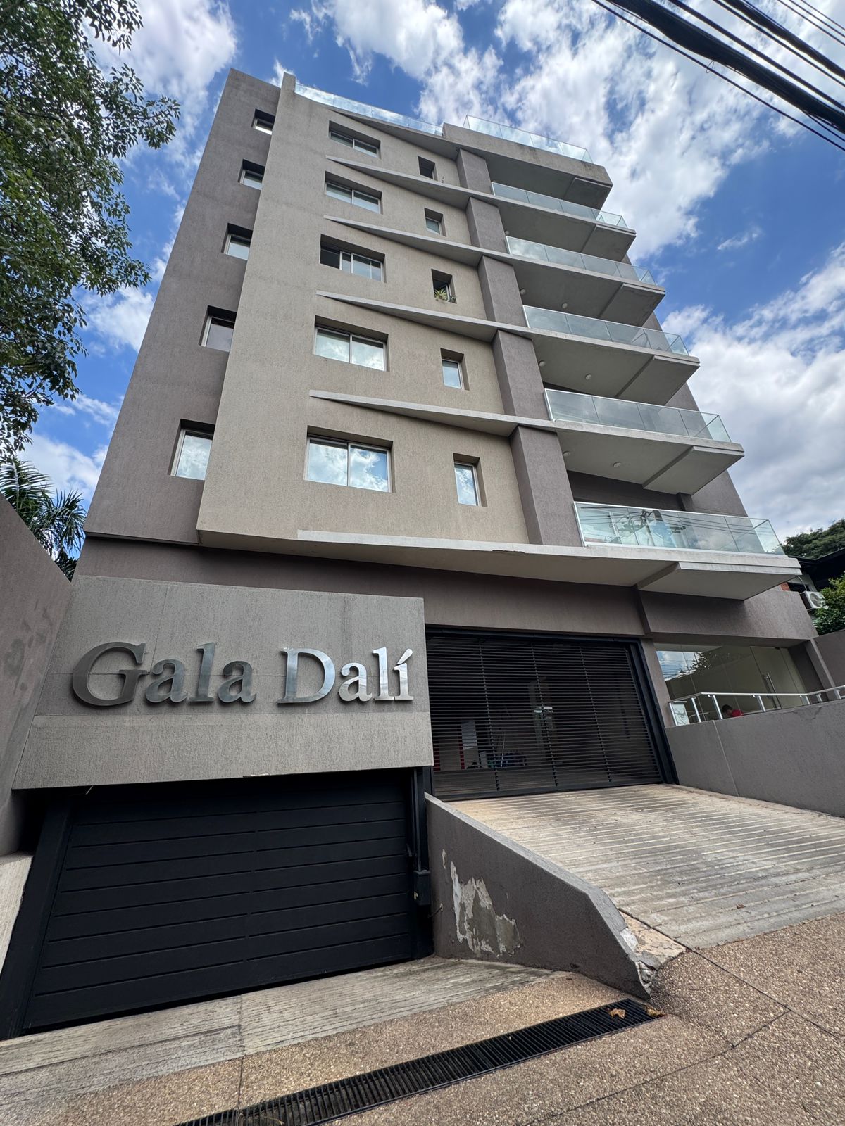VENDO DEPA TITULADO 2 DORMITORIOS GALA DALI