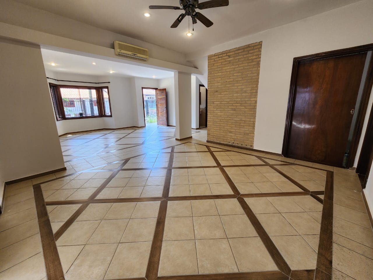 HERMOSO Y AMPLIO DUPLEX EN ALQUILER BARRIO RECOLETA — foto 2