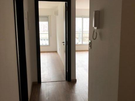 Primer Mes Gratis! Apartamento De 1 Dormitorio A Estrenar!