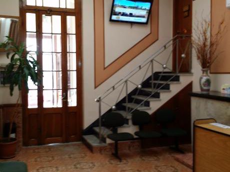 Oficinas, Consultorios, Con Recepcionista Y Todos Los Gastos Incluidos
