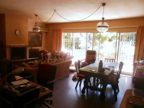 Gran Casona Con Apartamento, Próxima Al Sanatorio Americano, Ideal CLínica