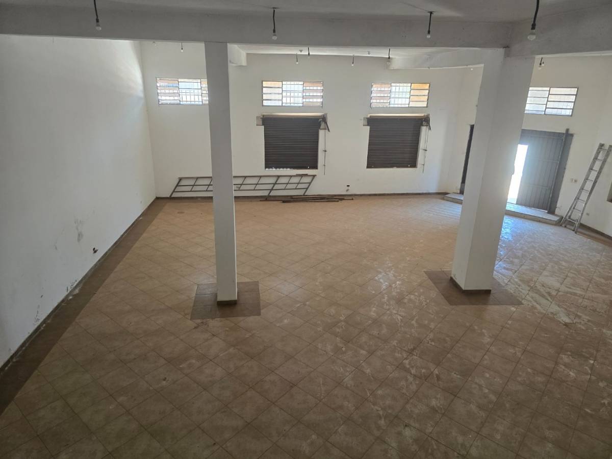 Alquilo Amplio local comercial en Zona Eusebio Ayala y Boggiani — foto 2