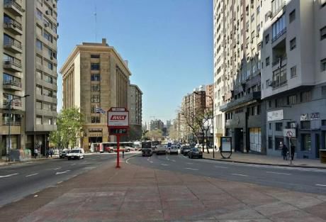 Venta Apto. Zona Centro Avenida Del Libertador