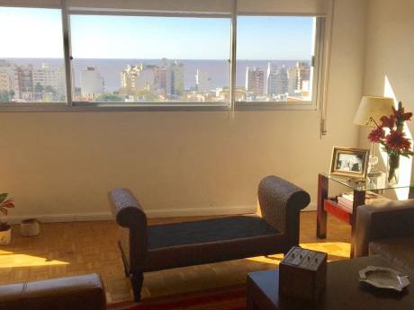 Excelente Apartamento En Villa Biarritz En Edificio De Categoría.