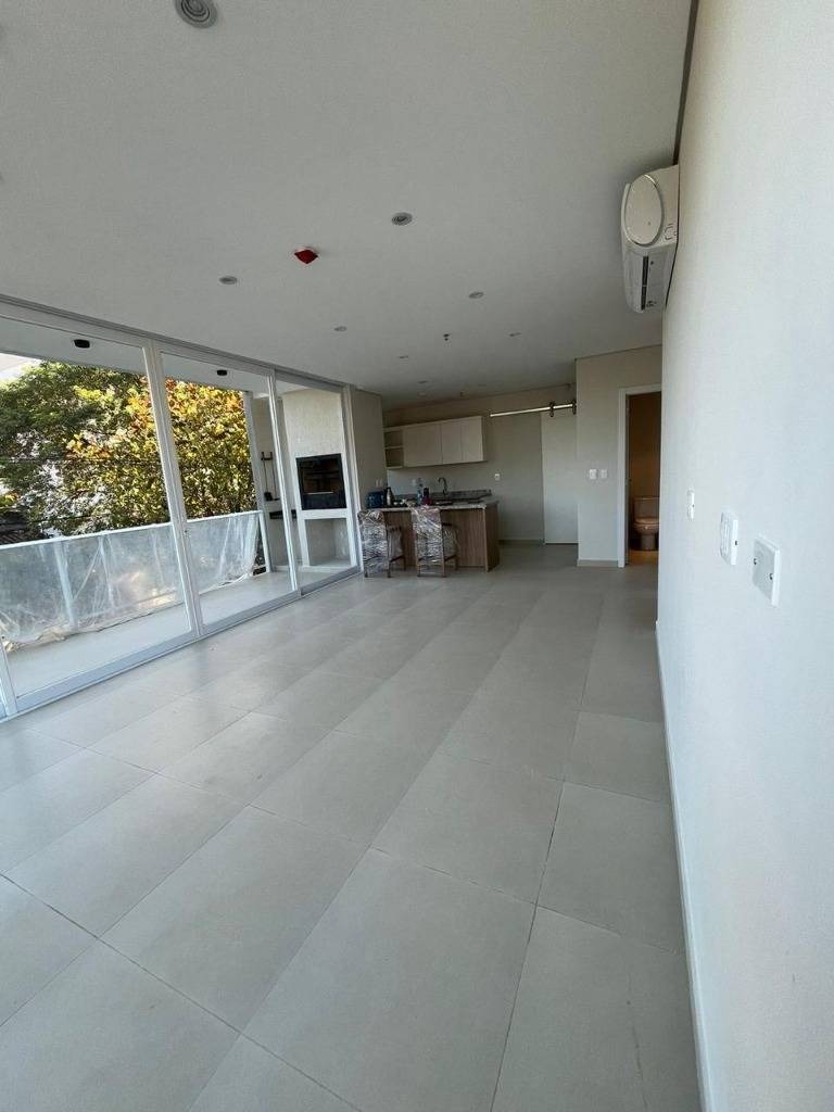VENTA DE AMPLIO DEPARTAMENTO EN EL EDIFICIO MARTINOV — foto 3