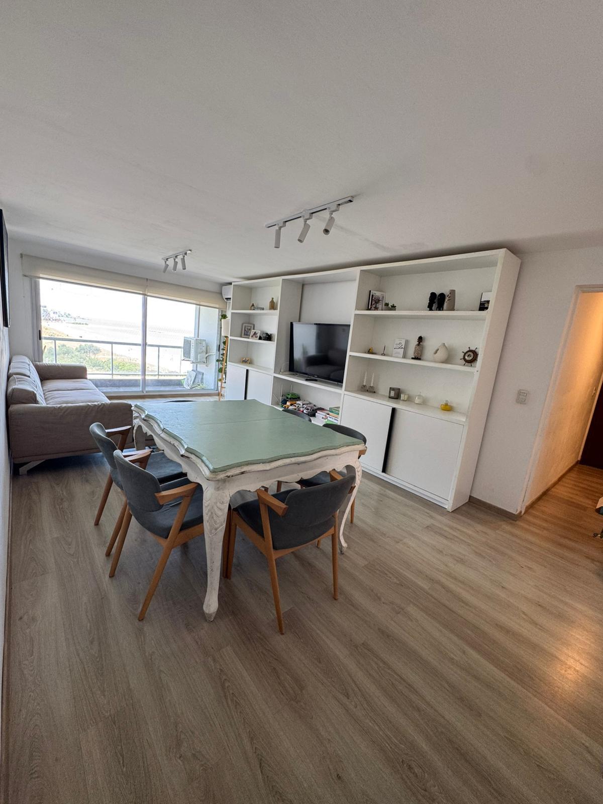 Alquiler De Apartamento En Malvin 3 Dormitorios, 2 Baños Y Doble Cochera · Foto 3