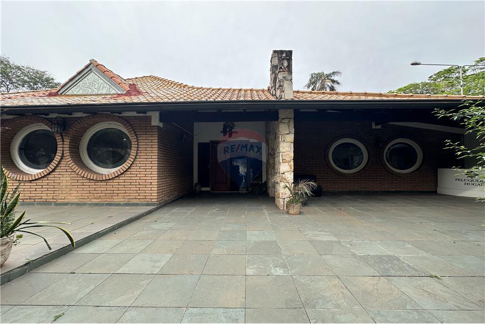 Alquilo Local Comercial sobre Av. Mariscal López — foto 2