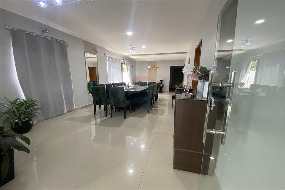 VENDO HERMOSA CASA EN CORONEL OVIEDO — foto 2