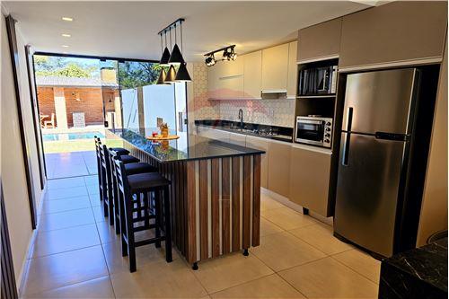 Casa de 5 habitaciones en San Bernardino — foto 2