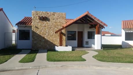 Casa En Venta En Condominio Privado La Fontana Riviera Smart Life