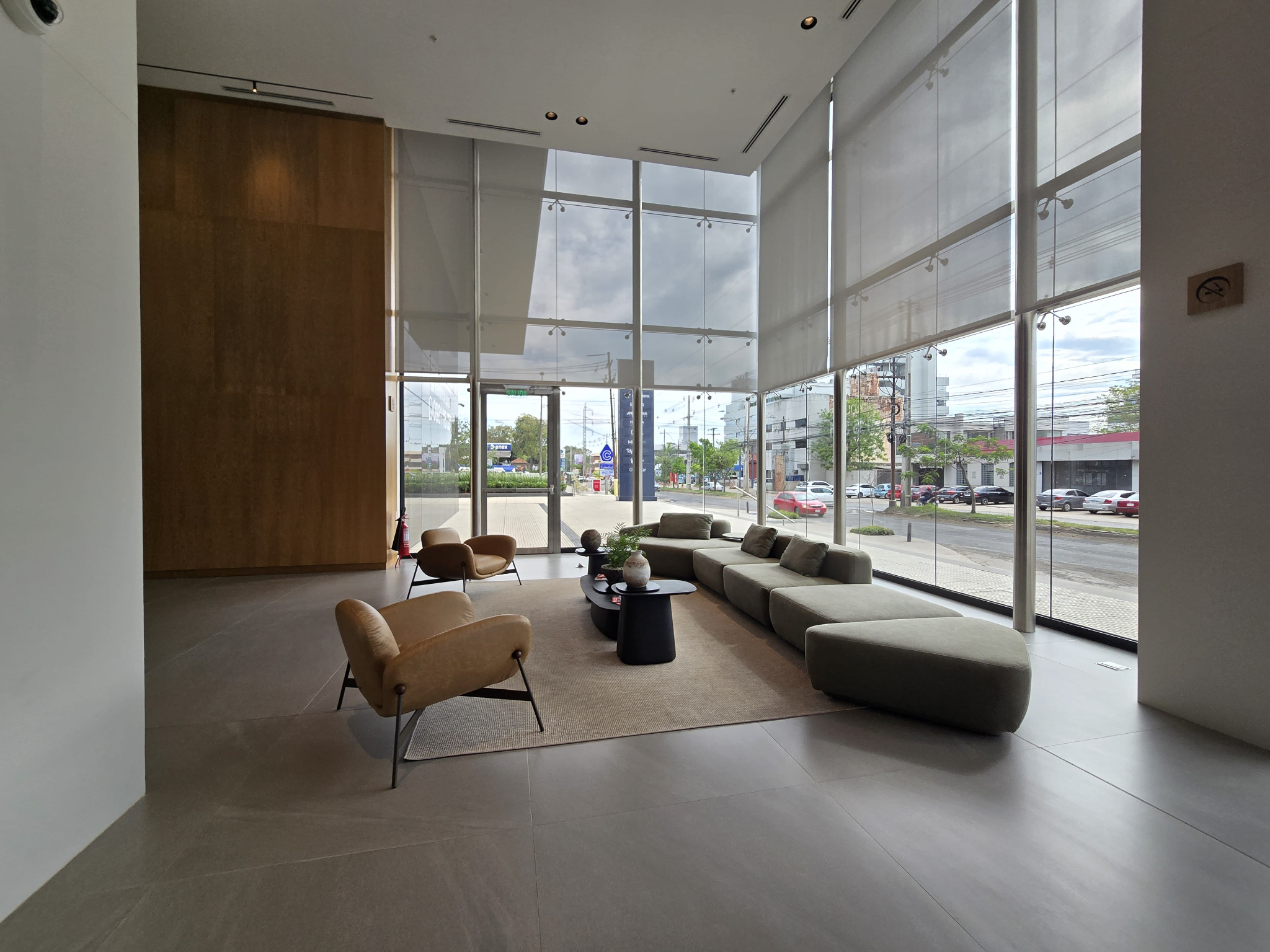 EN VENTA OFICINA CORPORATIVA CON VISTA AL RÍO EN GO TOWER - foto 2