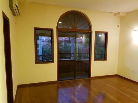 Alquilo Casa A Estrenar Barrio Jara