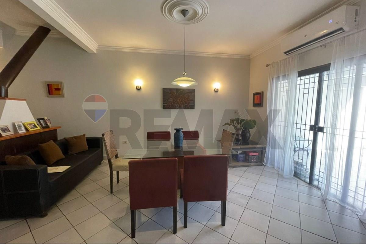 Vendo amplia casa a pasos del Shopping Pinedo — foto 3