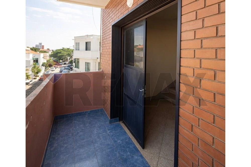 VENTA DE EDIFICIO EN PETTIROSSI MERCADO 4 ASUNCIÓN — foto 2