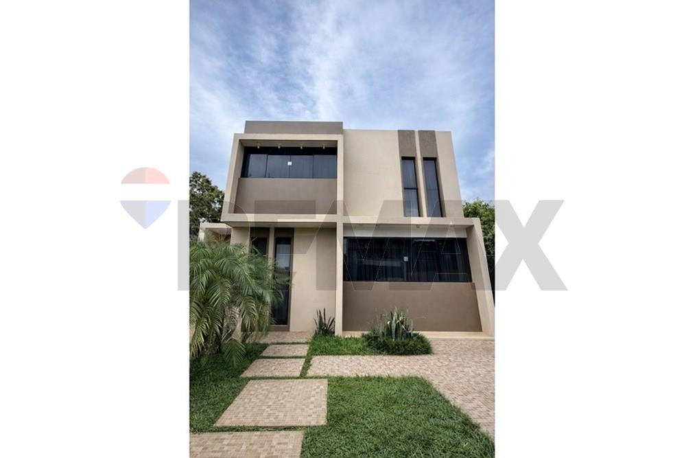 EN VENTA – AMPLIA CASA EN ENCARNACIÓN | BARRIO LA PAZ — foto 3
