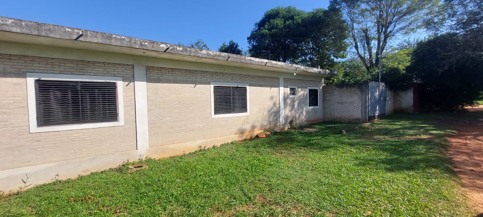 Amplia Casa en Venta en Isla Bogado - Luque — foto 2