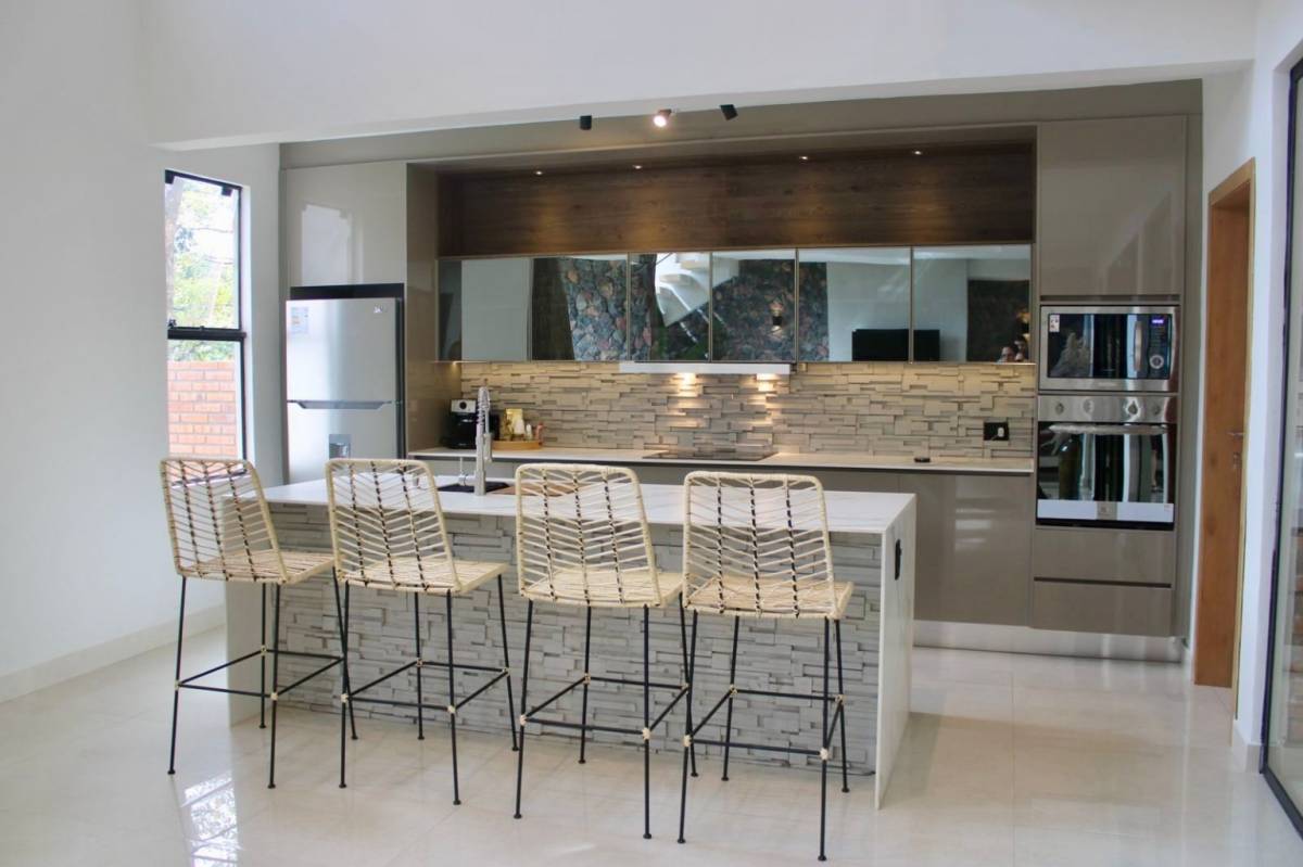 RESIDENCE FOR SALE IN SAN BERNARDINO — foto 3
